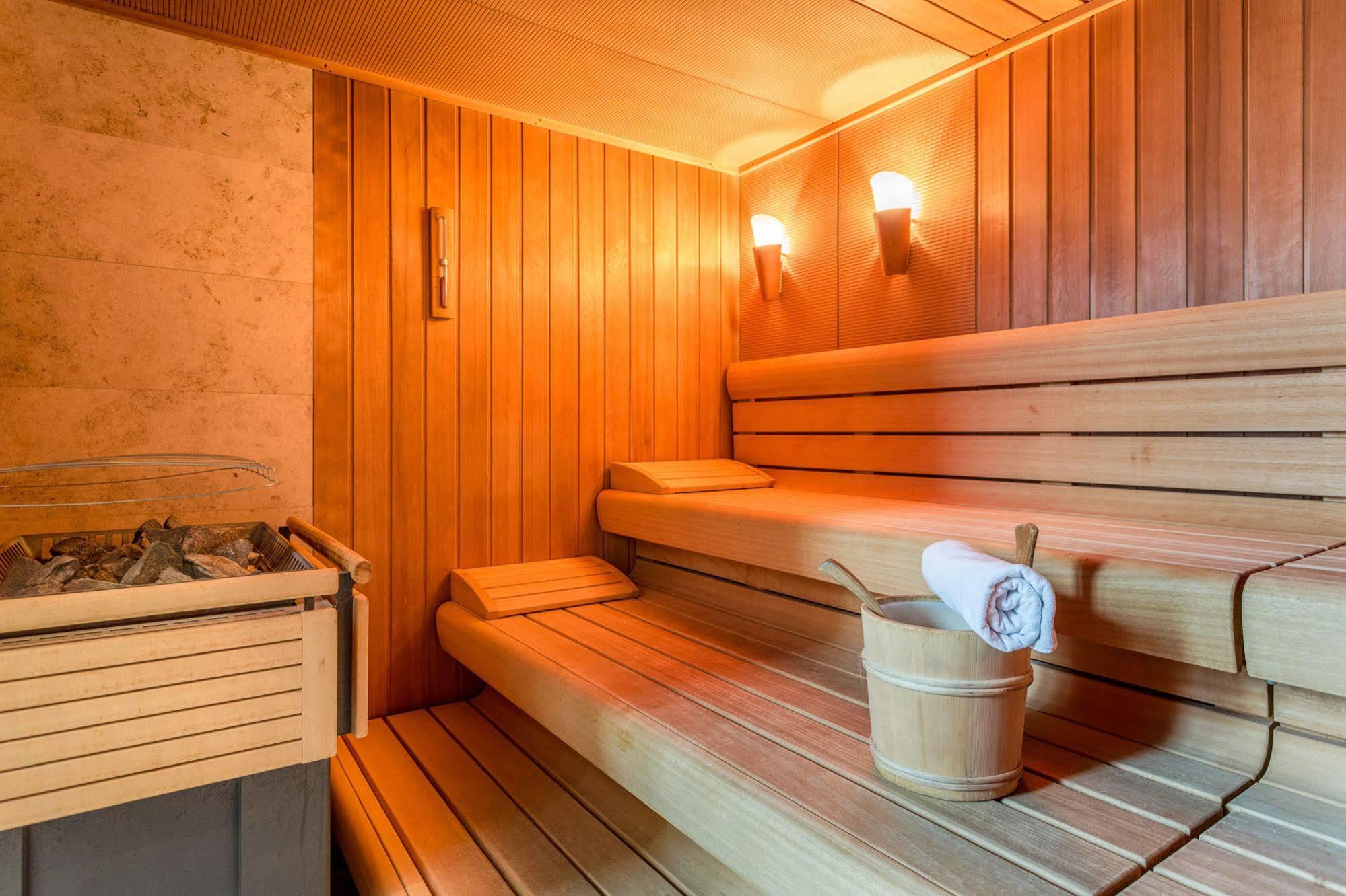 Hotel Badhaus 滨湖采尔 外观 照片